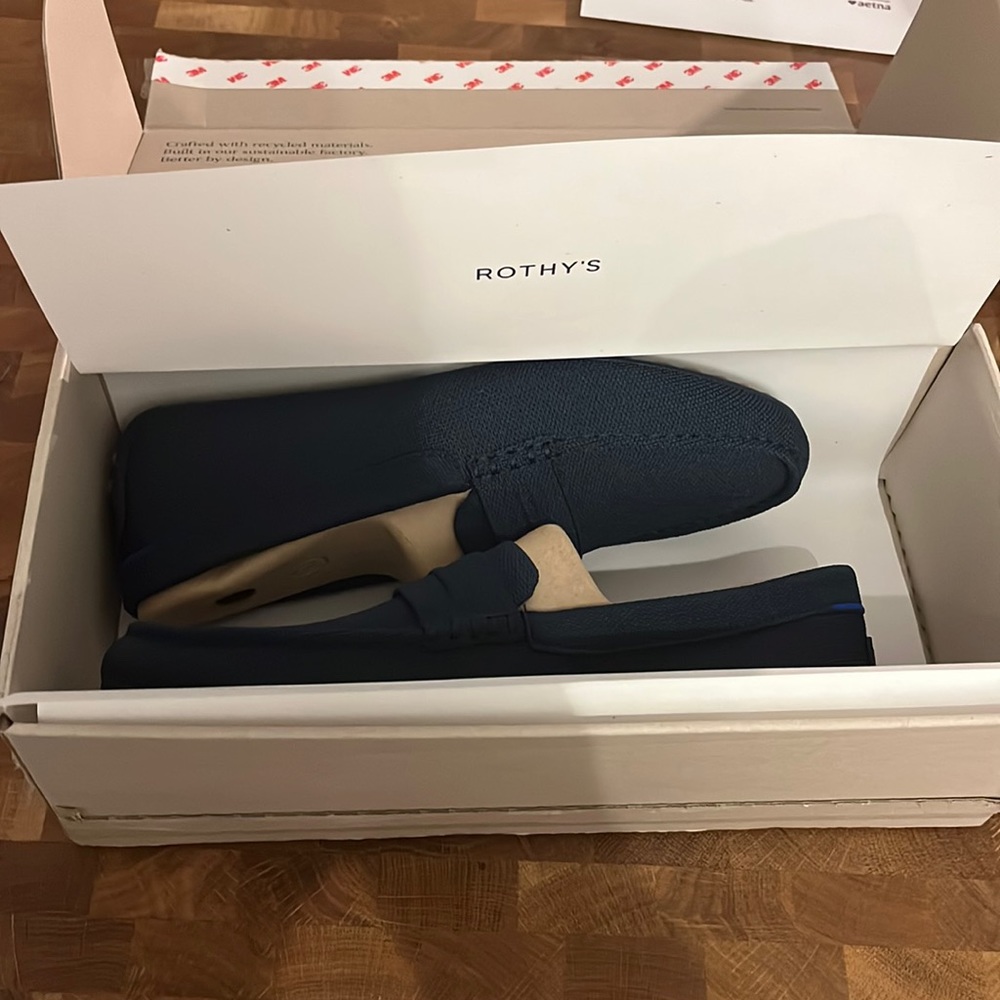 BRAND NEW Rothy’s Men’s Driving Loafers (Navy, Size 10.5)